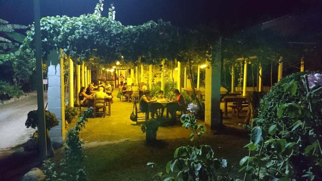 Вилла Agriturismo Il Maresciallo Кариати Экстерьер фото